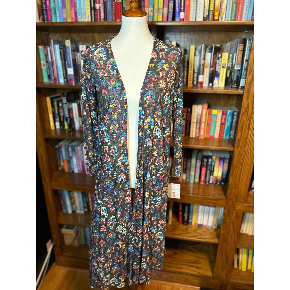 Colorful and soft duster-length cardigan
